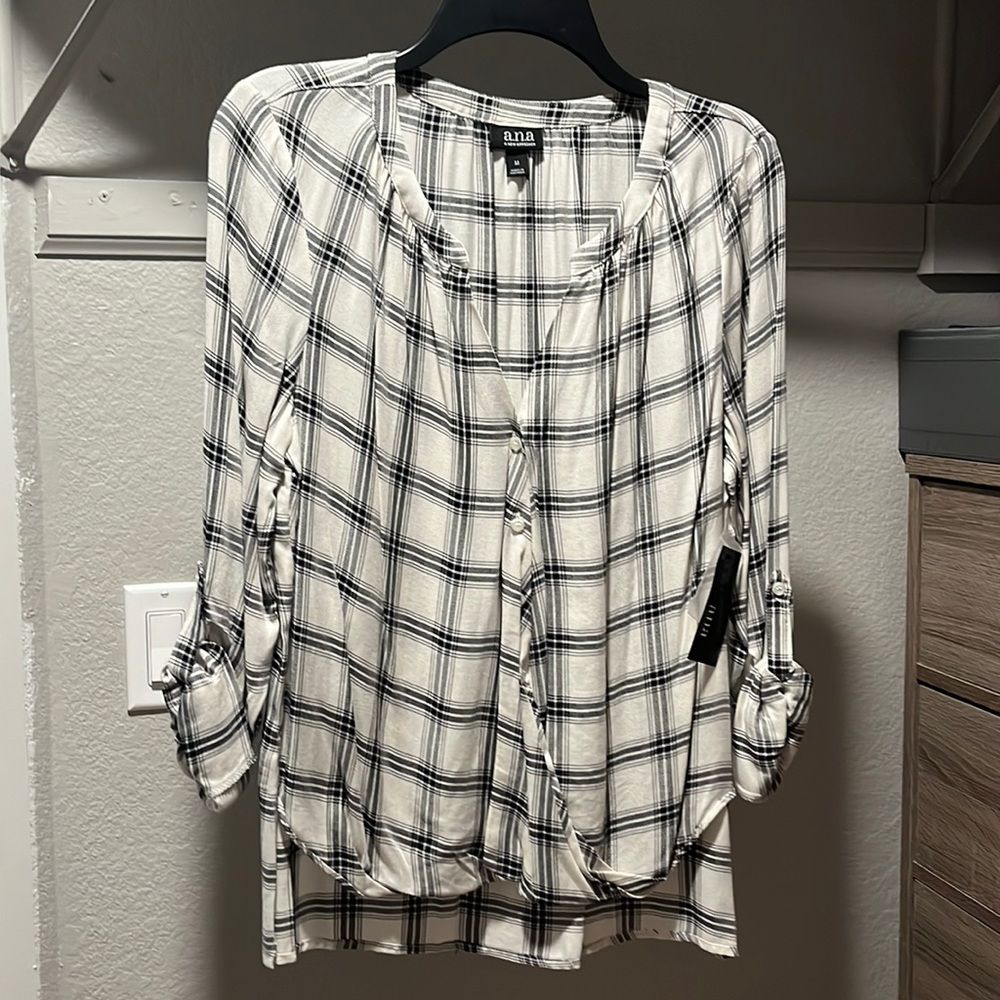 ⭐️A.N.A. Top (M) FINAL SALE